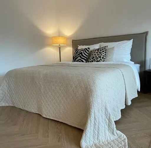 Апартаменты Stilvolles Ferinen-apartment Im Herzen Von *